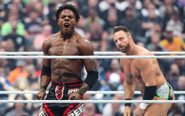 PAIGE revine ȘOCANT în ring! CODY RHODES și RANDY ORTON, duelul serii