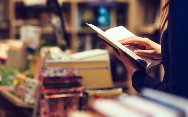 Librăriile, pe marginea prăpastiei: Economia cărții, în derivă