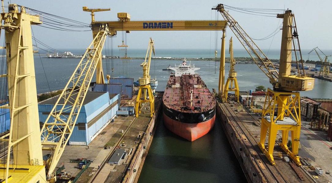 Shipyard-ul Damen Mangalia intră în procedură de faliment după respingerea planului de reorganizare Dupa respingerea planului de reorganizare de către creditori, Shipyard-ul Damen Mangalia va intra în etapă de faliment, urmând să fie plasat în proces de lichidare
