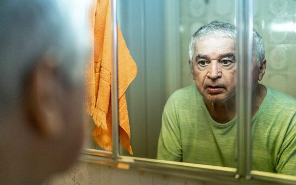 Două semne nocturne pot anunța demența: când te duci la medic