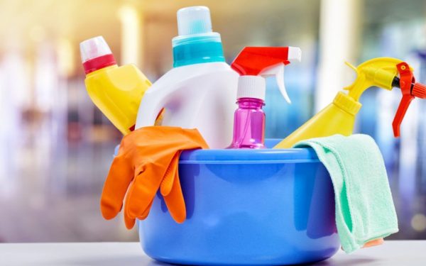 Substanța-șoc din curățenie: Parkinson cu 500% risc mai mare!