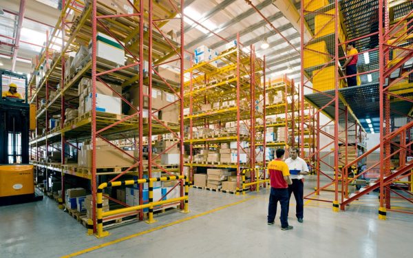 DHL intră în România: Logistică pentru Pepco, gigantul se extinde