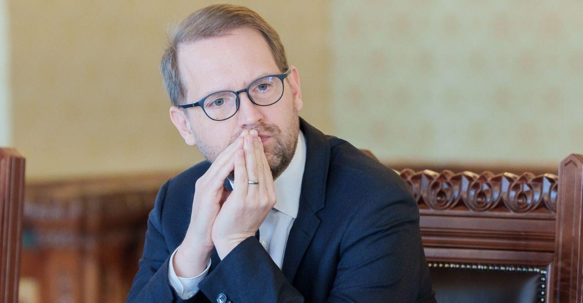 Fritz, după pericolul din Timișoara: Amenzi grele după desprinderea plăcilor de beton