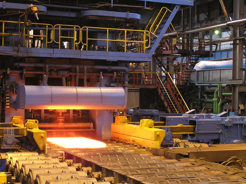 Consiliul Concurenței a dat undă verde preluării combinatului ArcelorMittal Hunedoara de către UMB Steel, companie controlată de Dorinel Umbrărescu