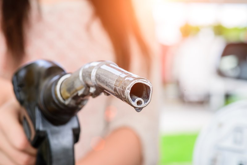 Rompetrol a redus prețul motorinei, dar ministrul Energiei avertizează: statul ar putea interveni din nou Rompetrol a anunțat o nouă ieftinire a motorinei, a doua în ultimele zile