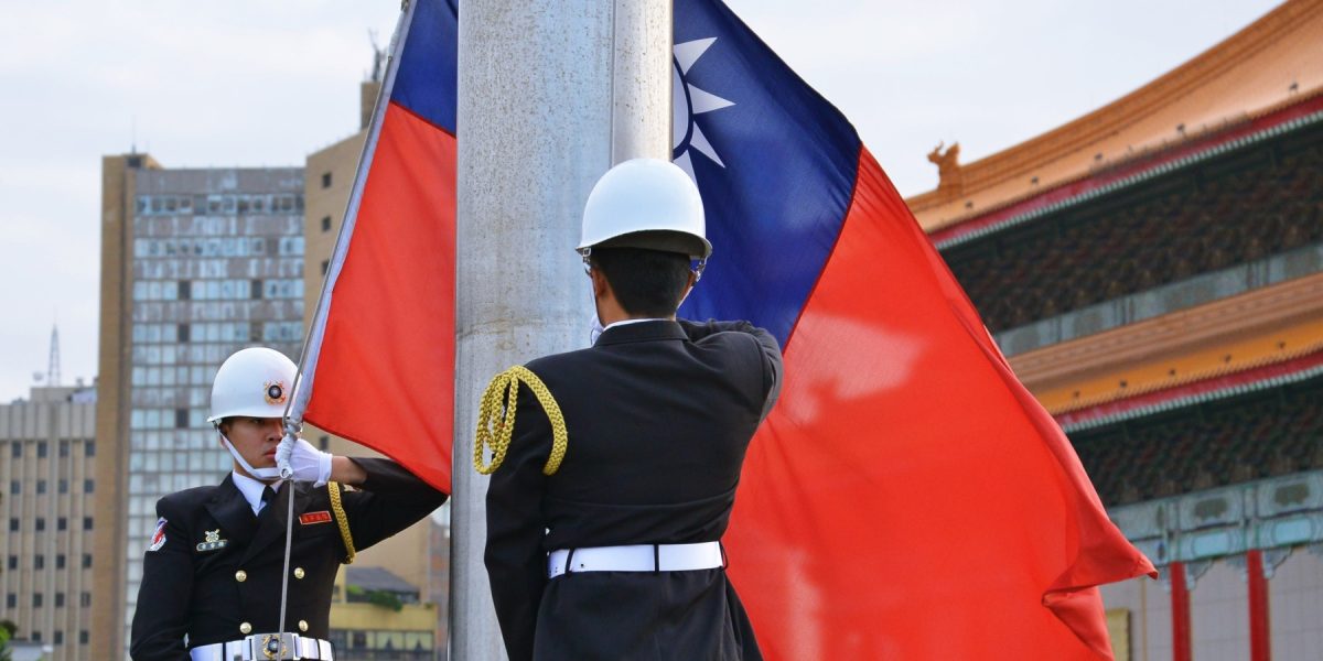 Spioni TAIWANEZI pentru Beijing: Militari filmați jurând credință Partidului Comunist Chinez