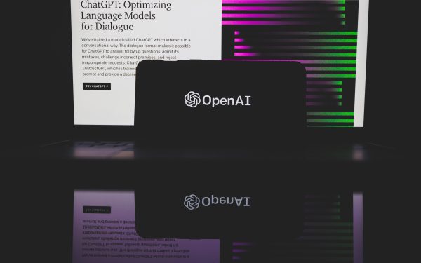 OpenAI plănuiește să lanseze o „superaplicație” pentru desktop, integrând ChatGPT, platforma de programare Codex și browserul său, conform confirmărilor recente