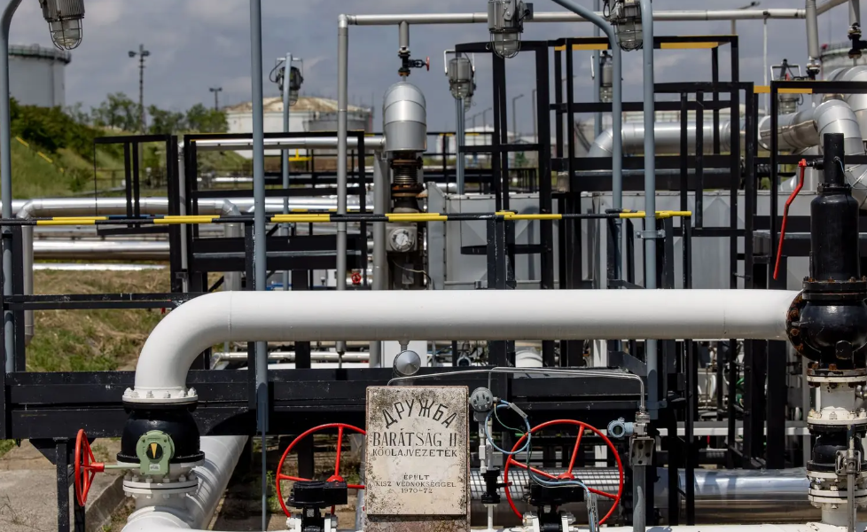 Zelenski: Druzhba reparată, petrol spre Ungaria. UE, împrumut de 90 mld € pentru Ucraina, azi?