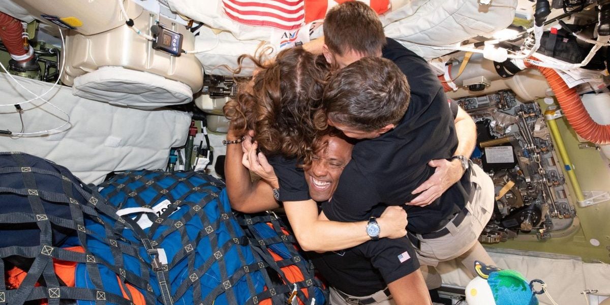 Mesajul LUNAR al astronauților: „Pământul, o barcă de salvare”