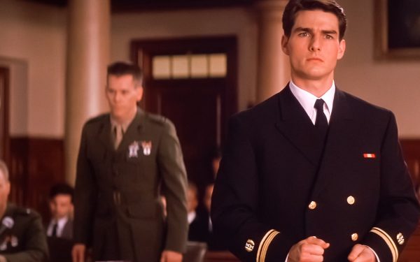 Tom Cruise, cunoscut pentru rolurile sale de acțiune spectaculoase, a oferit o interpretare memorabilă într-un film care l-a adus alături de un titan al Hollywood-ului, Jack Nicholson