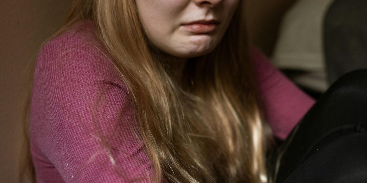 Profesor din Cernavodă, ARESTAT pentru viol. Elevă de 16 ani, victimă. Inspectoratul Școlar, reacție