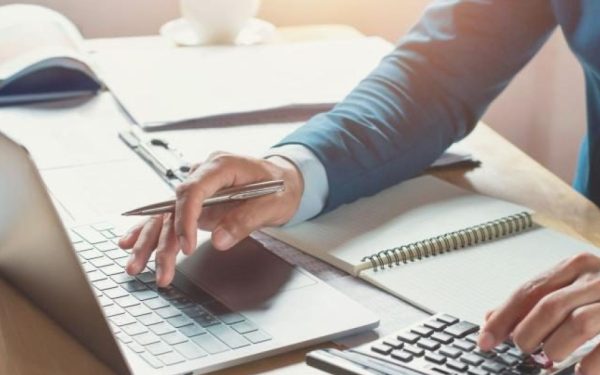 Datorii la taxe: Românii cu peste 1.200 lei, pe „lista rușinii”