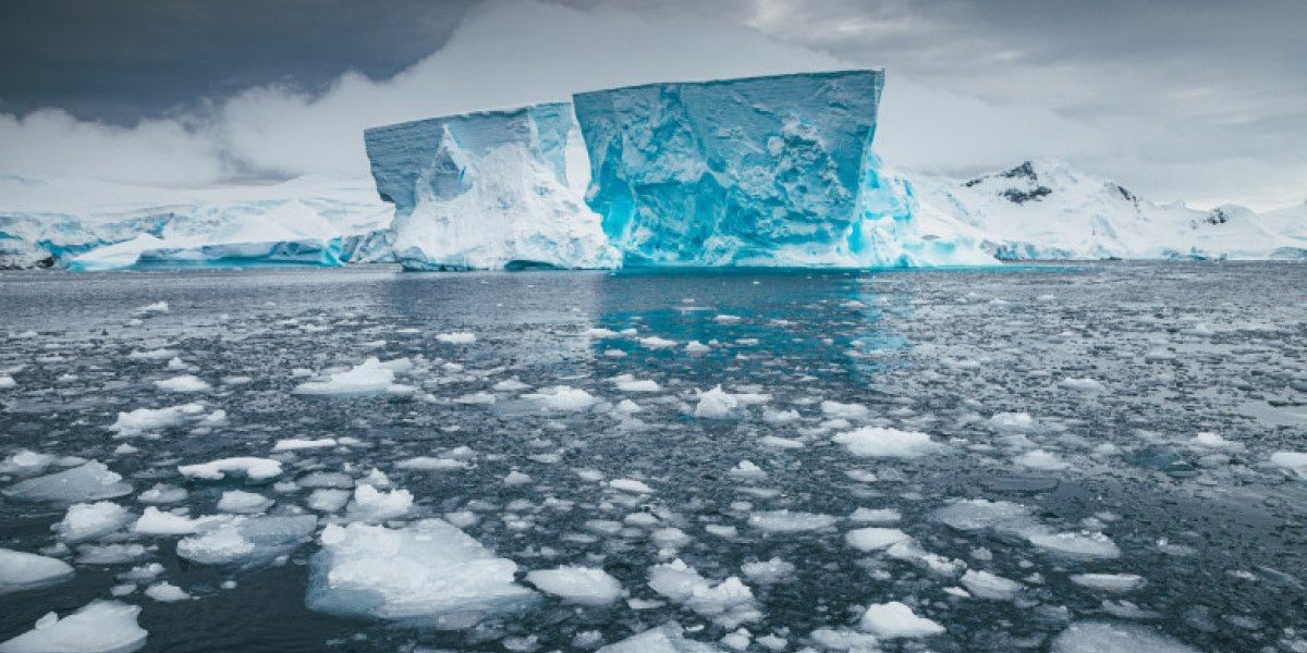 Un studiu recent publicat în Nature Climate Change avertizează că încălzirea globală ar putea dezgheța o suprafață de teren în Antarctica de dimensiunea statului american Pennsylvania până în anul 2300, cu consecințe majore asupra geopoliticii și geografiei continentului înghețat