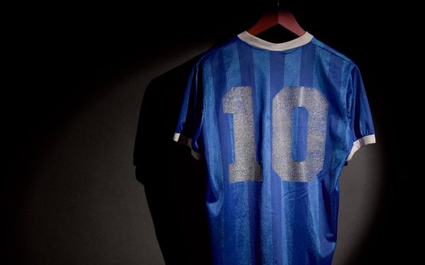 De la Maradona la Messi: Tricourile legende, din Qatar pe marele ecran