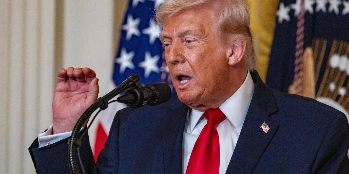 Europa, dependentă de SUA: de ce NATO nu se dizolvă ușor, ca în viziunea lui Trump