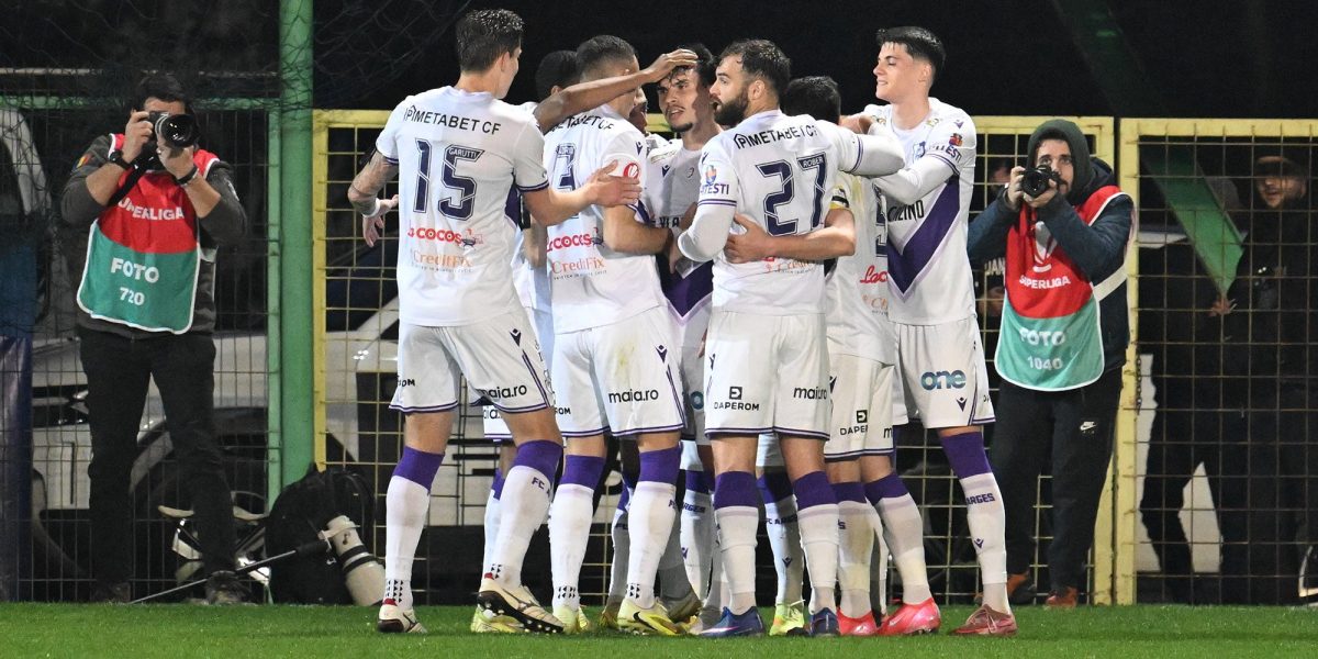 Dinamo continuă seria rezultatelor slabe, remizând cu FC Argeș în etapa a 3-a din play-off-ul Superligii Echipa Dinamo a obținut un egal, scor 1-1, în deplasarea de la FC Argeș, într-un meci disputat sâmbătă seara pe Stadionul Orășenesc din Mioveni