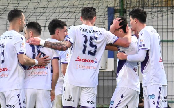 Argeș – Cluj, duel incendiar în Cupa României: 1-0 la pauză, la Mioveni