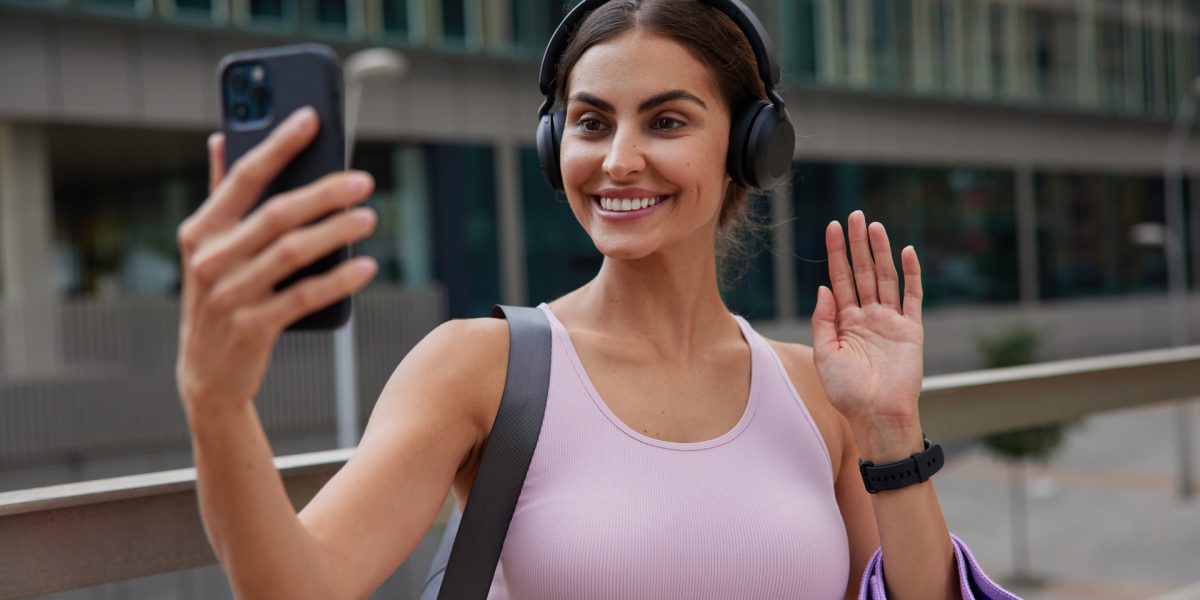 Cât te costă, de fapt, gadgeturile? Calculele dinaintea vacanței