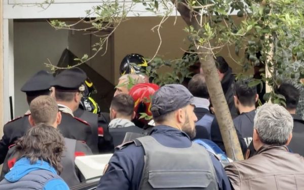 Jaful secolului la Napoli: Hoții au dispărut cu valori, prin podea