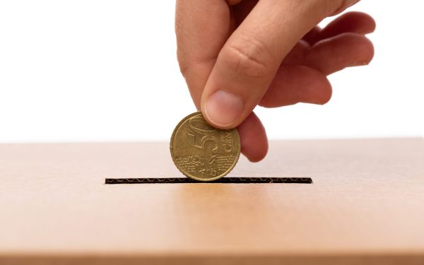 Sfaturi de la experți: Cum să devii independent financiar față de părinți