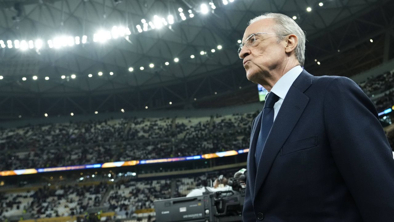 Real Madrid face o mutare curajoasă pe piața transferurilor, pregătind strategii îndrăznețe pentru sezonul următor Real Madrid își intensifică eforturile pe piața transferurilor, adoptând o strategie fără precedent în recentul lor istoric