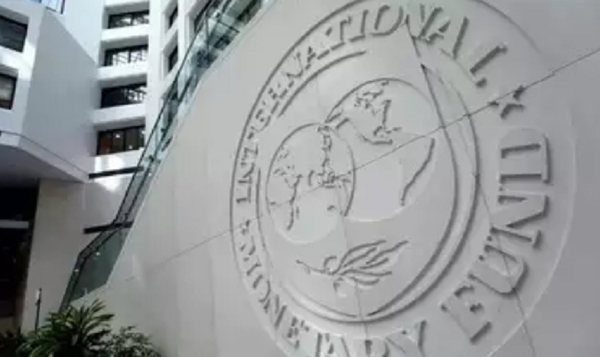 FMI: Guvernele, puse să aleagă între arme și bunăstare, pe fondul crizei