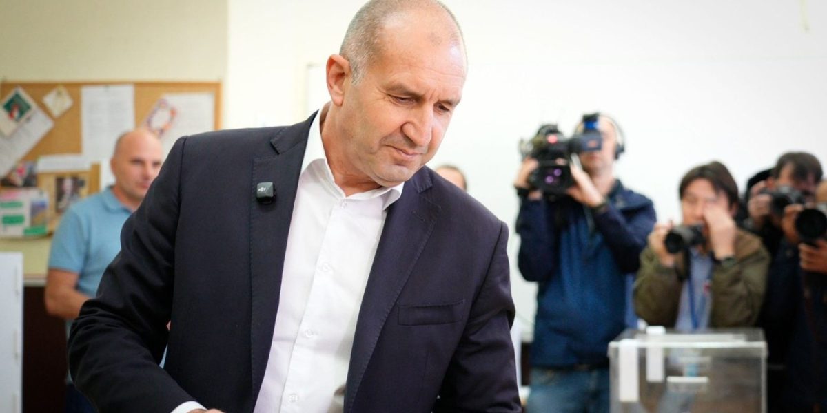 Răsturnare de situație la Sofia: Rumen Radev, mare victorie în alegeri