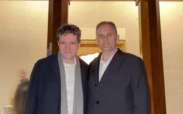 Nicușor Dan, vizită-surpriză la mănăstire: S-a fotografiat cu un lider PSD