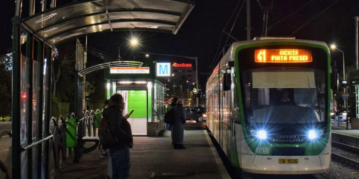 Programul STB de Paște în București: Cum circulă tramvaiele și autobuzele