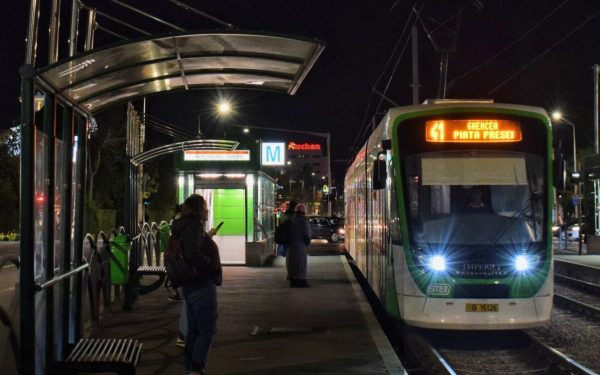 Programul STB de Paște în București: Cum circulă tramvaiele și autobuzele