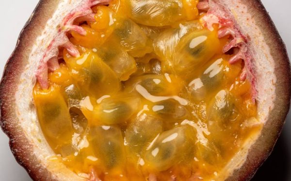 Studiu recent identifică un compus natural ca potențial remediu în lupta cu Alzheimer Un studiu publicat în revista Advanced Science aduce în prim-plan o moleculă naturală cu potențial semnificativ în protejarea creierului și încetinirea progresiei bolii Alzheimer