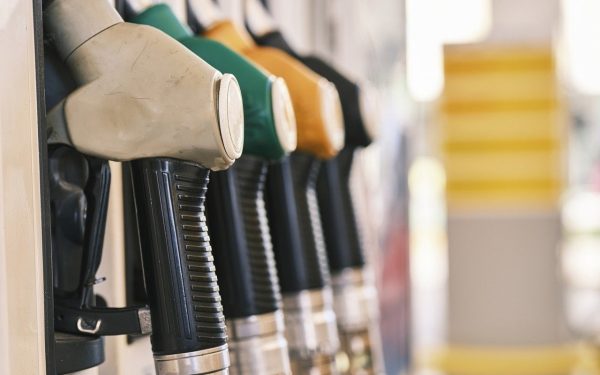 Prețurile la carburanți, explozie în Bulgaria: Scumpiri de până la 40%