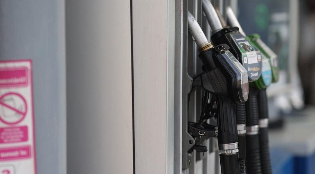 România: Probleme cu combustibilul, excluse după consultări guvernamentale