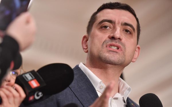 Simion, despre moțiunea de cenzură: PSD „face joc de glezne”