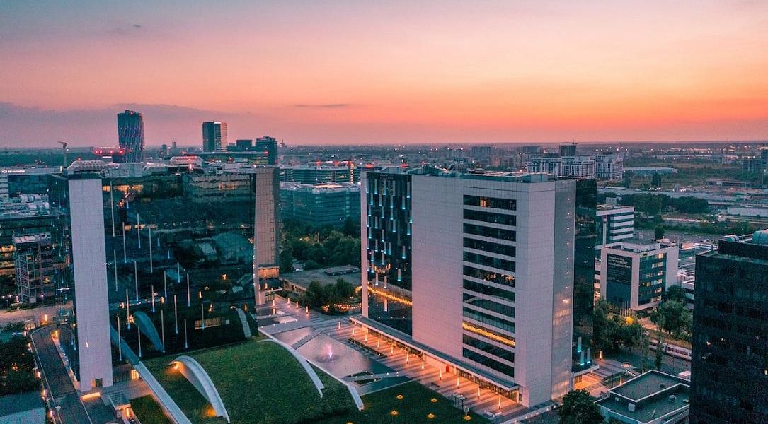 Lagardere Travel Retail rămâne la București: Reînnoiește chiria la Globalworth Campus