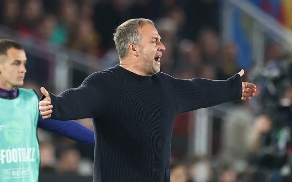 Hansi Flick, furios după prestația lui Istvan Kovacs la meciul Barcelona – Atletico Arbitrul român Istvan Kovacs a stârnit controverse după meciul dintre Barcelona și Atletico Madrid, refuzând să acorde un penalty pentru catalani într-o fază controversată