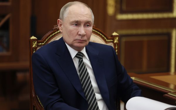 Războiul zguduie economia Rusiei: Scumpirea petrolului nu acoperă deficitul Kremlinului