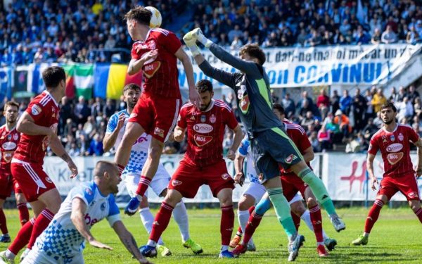 Orban, „prietenul” patronului Sepsi: Bani pompați, reacții dure în România