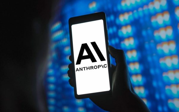Anthropic depășește OpenAI în venituri pentru prima dată
