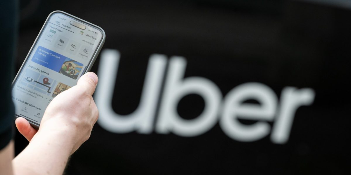 Uber face pasul decisiv: Investește masiv în taxiuri fără șofer