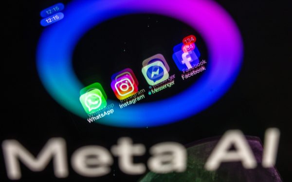 Meta intră în forță în competiția pentru supremația în inteligența artificială, lansând modelul Muse Spark, un demers ambițios care vizează o concurență directă cu giganți precum OpenAI și Google