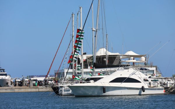 Flotilă de ajutor pentru Gaza sfidează Israelul și rupe blocada