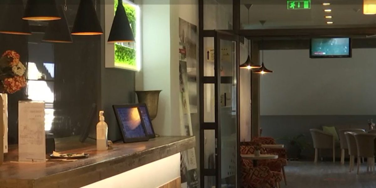 Stațiunile, pustii de Paște: Hotelierii, disperați. „Anulări peste anulări!”