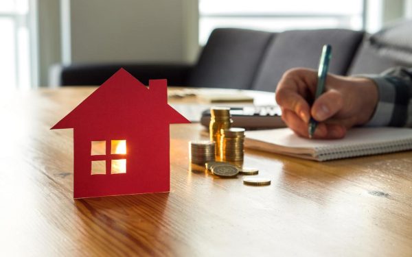 Colliers: Interesul pentru case crește, tranzacțiile scad în România