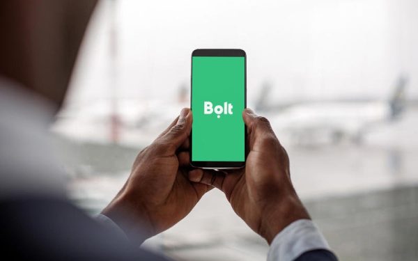 Relația dintre platformele de ride-hailing și șoferii-parteneri a devenit subiect central în discuțiile din spațiul public și în mediul de afaceri, în condițiile în care controversele legate de gestionarea cursei și de metodele folosite pentru a evita anumite solicitări sunt din ce în ce mai frecvent dezbătute