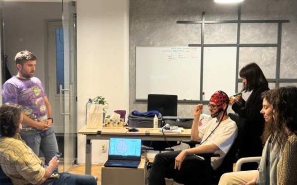 Un startup românesc, WakeZ, dezvoltat de un medic, își propune să revoluționeze modul în care ne odihnim, transformând ceasurile inteligente în instrumente active pentru îmbunătățirea somnului