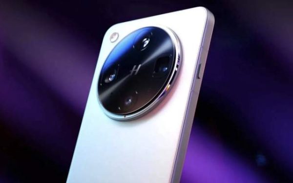 Oppo a început să dezvăluie detalii despre viitorul model Oppo Find X9 Ultra, care a apărut recent înainte de lansare, în imagini și specificații, conturând aproape complet profilul tehnic al noului smartphone de top