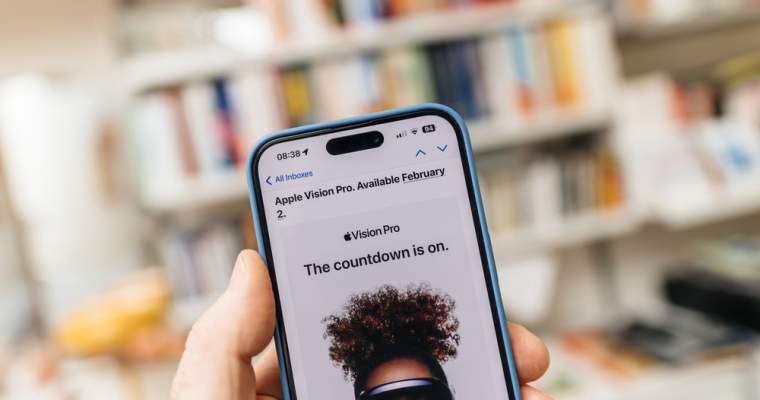 Primele generații de produse tehnologice, de la telefoane pliabile la laptopuri, au fost adesea marcate de limitări și compromisuri, ceea ce face ca acestea să fie mai puțin recomandabile pentru utilizatorii obișnuiți sau pentru cei care caută fiabilitate și performanță pe termen lung