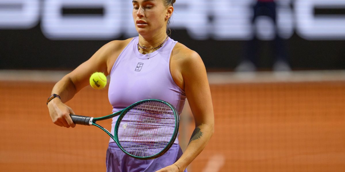 Aryna Sabalenka, liderul mondial în tenisul feminin, a anunțat retragerea de la turneul WTA 500 de la Stuttgart, din cauza unei accidentări