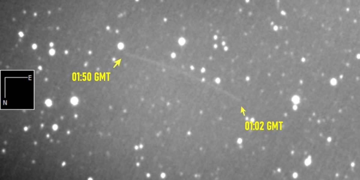 Naveta spatială Orion, cu care cei patru astronauți NASA ai misiunii Artemis 2 urmează să zboare în jurul Lunii în zilele următoare, a fost surprinsă de observatorul astronomic din București